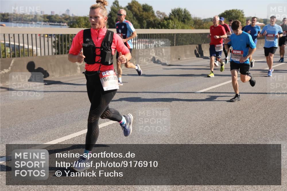 03.10.2025 - Köhlbrandbrückenlauf Yannick Fuchs http://msf.ph/oto/9176910 03.10.2025 11:15:17 Position 3 5639 meine-sportfotos.de