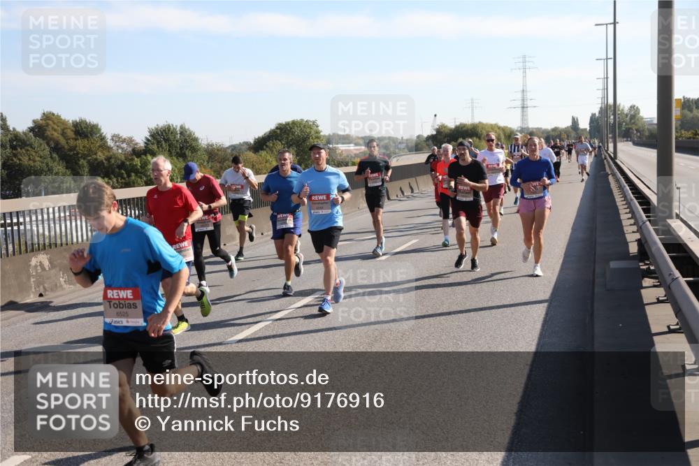 03.10.2025 - Köhlbrandbrückenlauf Yannick Fuchs http://msf.ph/oto/9176916 03.10.2025 11:15:18 Position 3 6525 meine-sportfotos.de