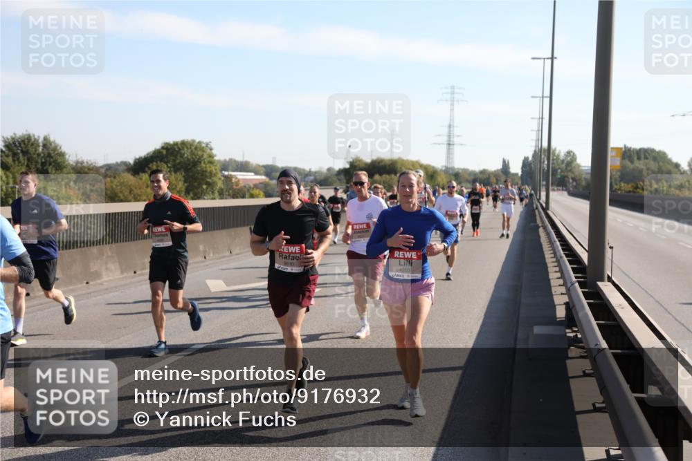 03.10.2025 - Köhlbrandbrückenlauf Yannick Fuchs http://msf.ph/oto/9176932 03.10.2025 11:15:19 Position 3 5810, 4203 meine-sportfotos.de