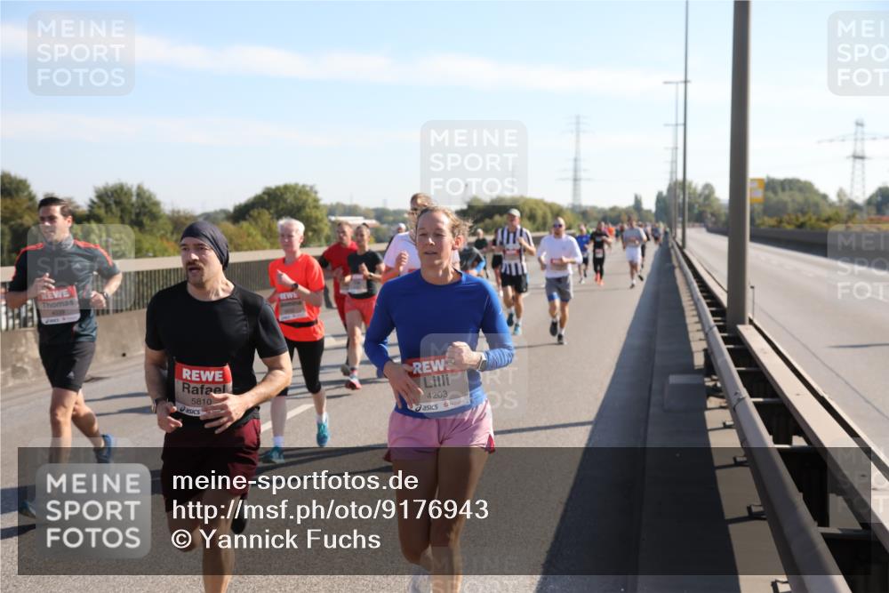 03.10.2025 - Köhlbrandbrückenlauf Yannick Fuchs http://msf.ph/oto/9176943 03.10.2025 11:15:20 Position 3 5810, 4203 meine-sportfotos.de