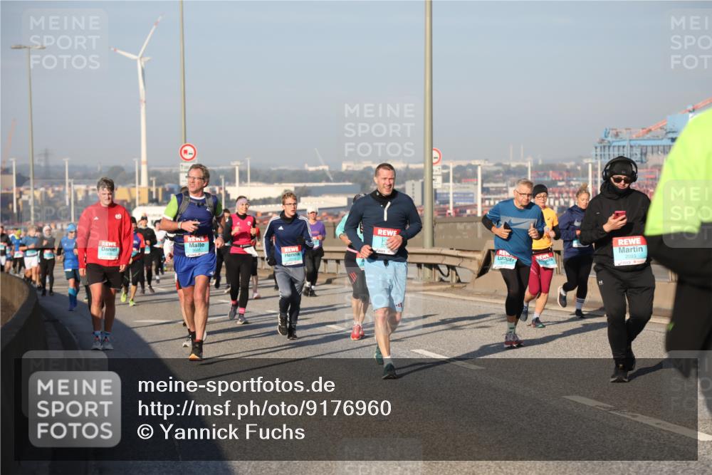 03.10.2025 - Köhlbrandbrückenlauf Yannick Fuchs http://msf.ph/oto/9176960 03.10.2025 08:47:39 Position 2 2093 meine-sportfotos.de