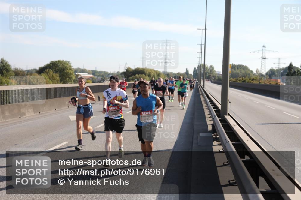 03.10.2025 - Köhlbrandbrückenlauf Yannick Fuchs http://msf.ph/oto/9176961 03.10.2025 11:15:44 Position 3 4165 meine-sportfotos.de