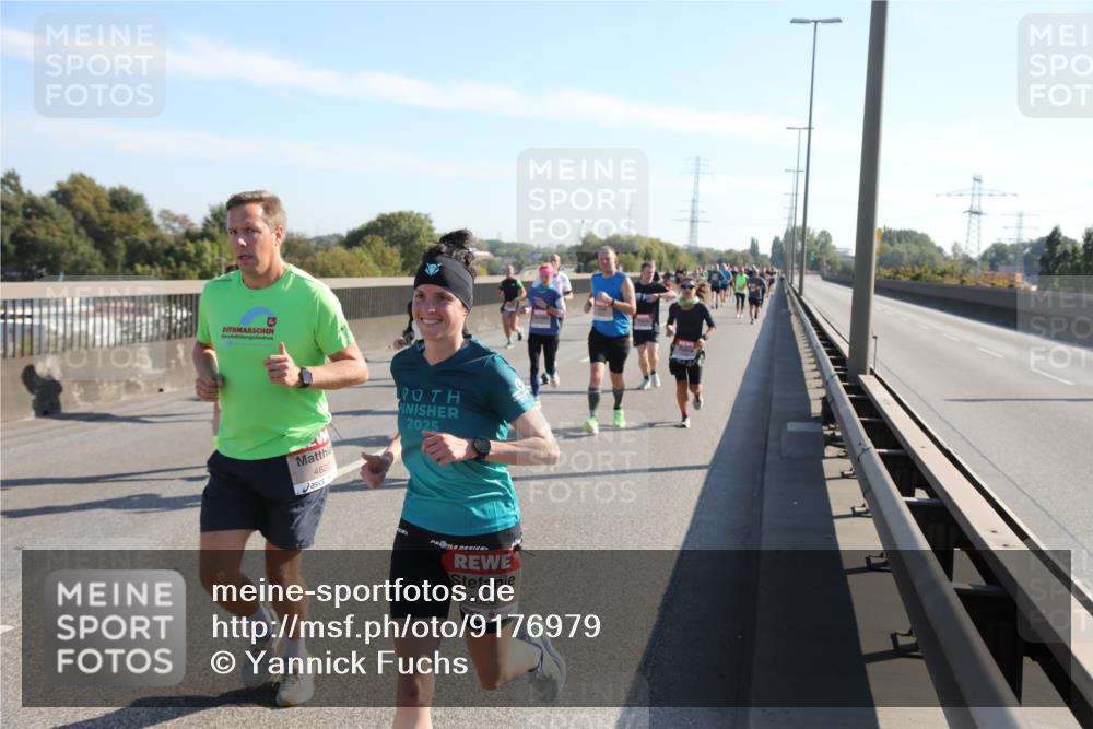 03.10.2025 - Köhlbrandbrückenlauf Yannick Fuchs http://msf.ph/oto/9176979 03.10.2025 11:15:50 Position 3 4820, 2025, 4025 meine-sportfotos.de