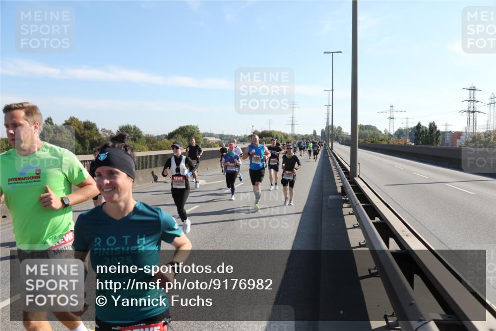 03.10.2025 - Köhlbrandbrückenlauf Yannick Fuchs http://msf.ph/oto/9176982 03.10.2025 11:15:50 Position 3 4820, 2025 meine-sportfotos.de