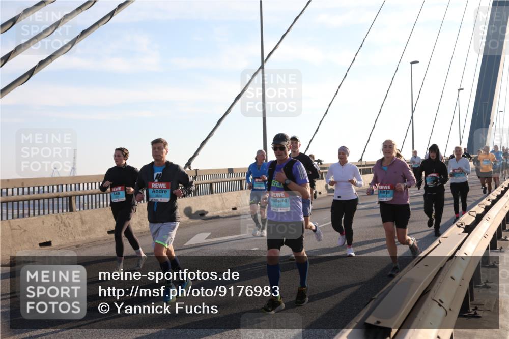 03.10.2025 - Köhlbrandbrückenlauf Yannick Fuchs http://msf.ph/oto/9176983 03.10.2025 08:26:57 Position 1 3656, 1415 meine-sportfotos.de