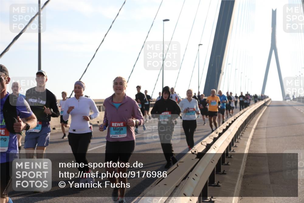 03.10.2025 - Köhlbrandbrückenlauf Yannick Fuchs http://msf.ph/oto/9176986 03.10.2025 08:26:57 Position 1 3579 meine-sportfotos.de
