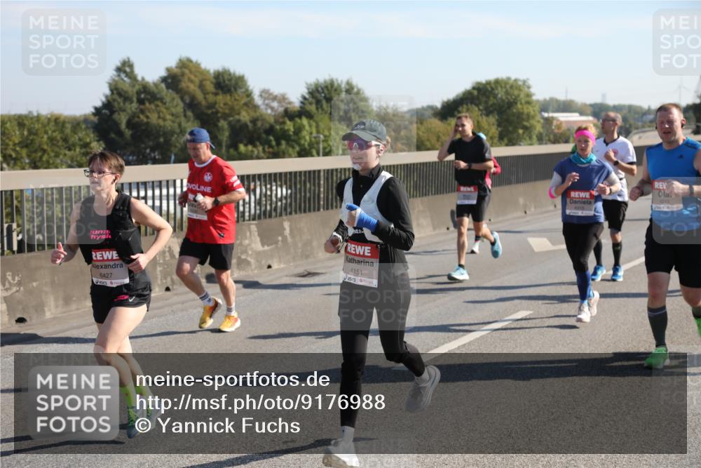 03.10.2025 - Köhlbrandbrückenlauf Yannick Fuchs http://msf.ph/oto/9176988 03.10.2025 11:15:51 Position 3 6427, 4151, 4212 meine-sportfotos.de