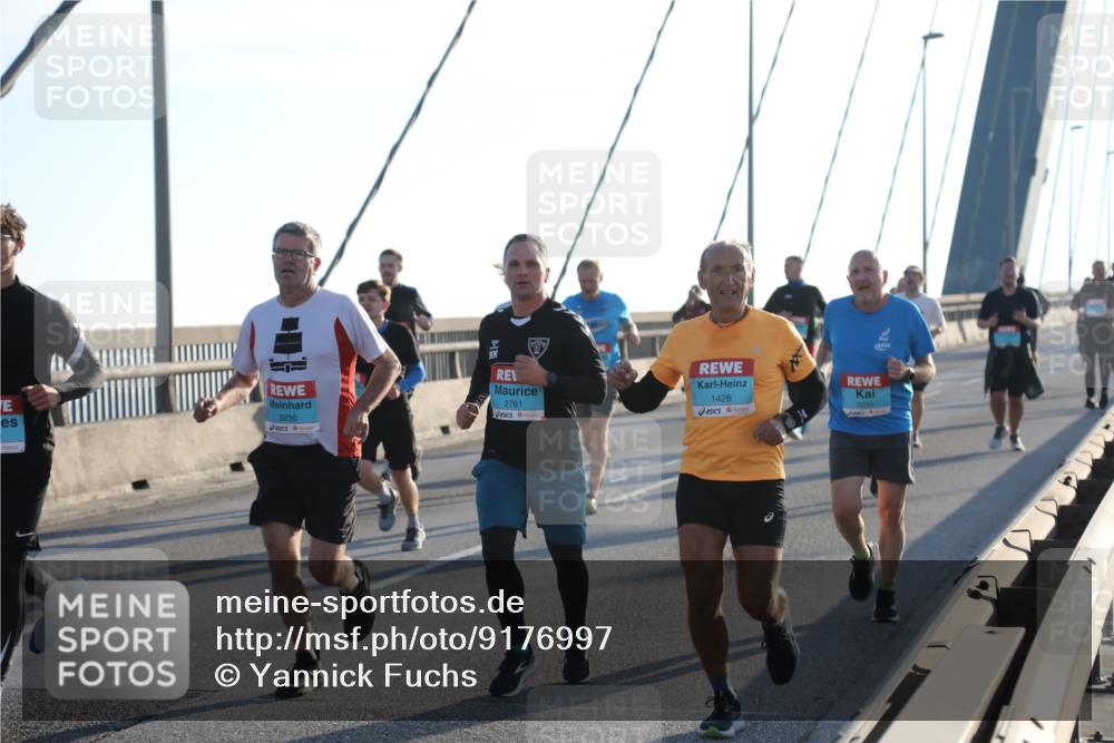 03.10.2025 - Köhlbrandbrückenlauf Yannick Fuchs http://msf.ph/oto/9176997 03.10.2025 08:27:00 Position 1 3236, 95, 2761, 1428, 3250 meine-sportfotos.de