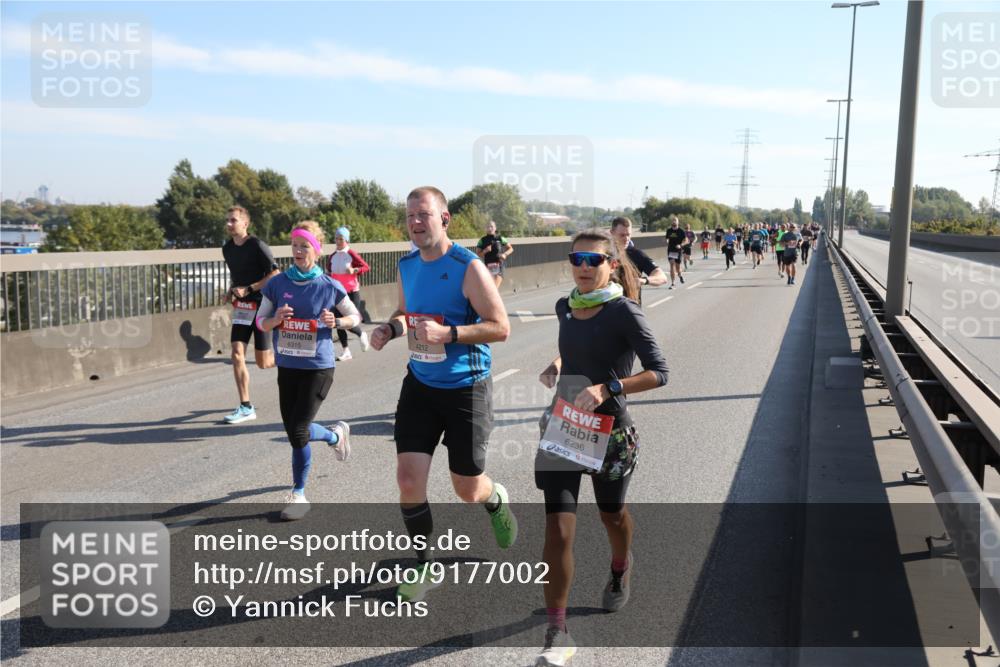 03.10.2025 - Köhlbrandbrückenlauf Yannick Fuchs http://msf.ph/oto/9177002 03.10.2025 11:15:52 Position 3 4212, 6315, 6236 meine-sportfotos.de