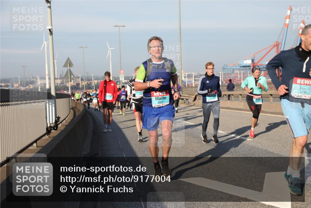 03.10.2025 - Köhlbrandbrückenlauf Yannick Fuchs http://msf.ph/oto/9177004 03.10.2025 08:47:43 Position 2 3691, 2214, 3796 meine-sportfotos.de