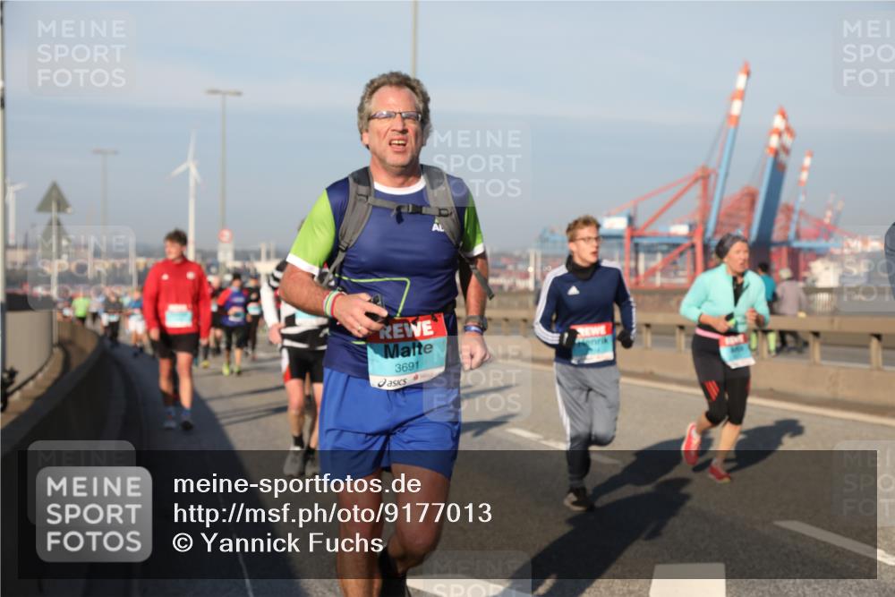 03.10.2025 - Köhlbrandbrückenlauf Yannick Fuchs http://msf.ph/oto/9177013 03.10.2025 08:47:44 Position 2 3691 meine-sportfotos.de