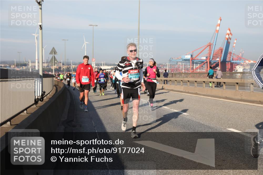 03.10.2025 - Köhlbrandbrückenlauf Yannick Fuchs http://msf.ph/oto/9177024 03.10.2025 08:47:45 Position 2 3540 meine-sportfotos.de
