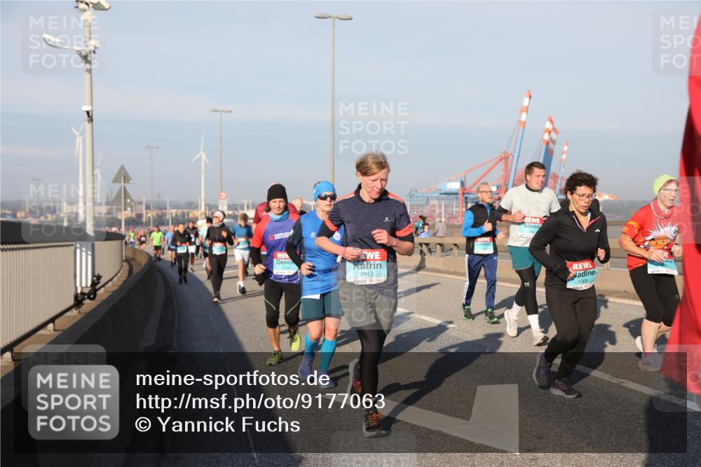 03.10.2025 - Köhlbrandbrückenlauf Yannick Fuchs http://msf.ph/oto/9177063 03.10.2025 08:47:51 Position 2 2813, 1782, 1305 meine-sportfotos.de