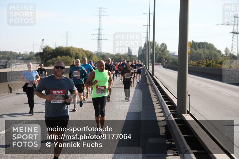 03.10.2025 - Köhlbrandbrückenlauf Yannick Fuchs http://msf.ph/oto/9177064 03.10.2025 11:15:58 Position 3 4081, 4127 meine-sportfotos.de
