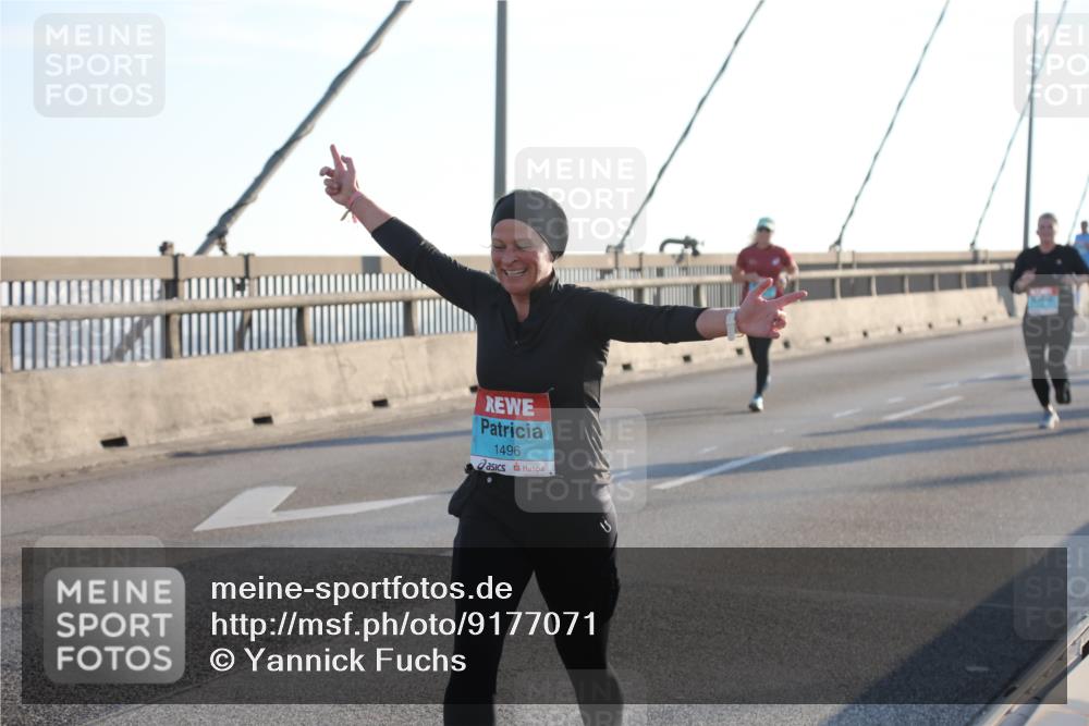 03.10.2025 - Köhlbrandbrückenlauf Yannick Fuchs http://msf.ph/oto/9177071 03.10.2025 08:27:11 Position 1 1496 meine-sportfotos.de