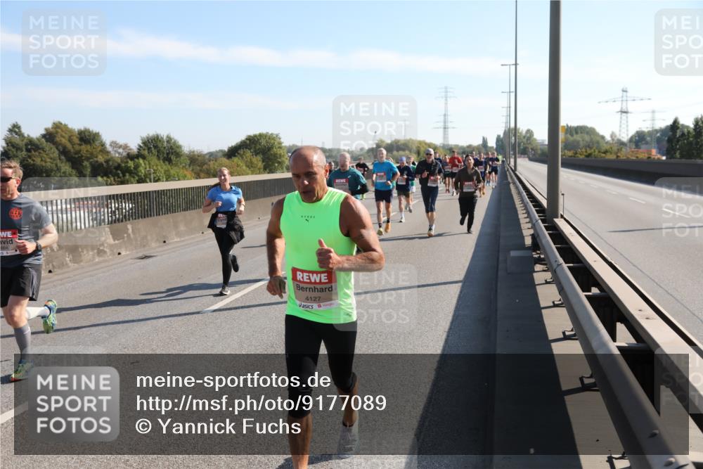 03.10.2025 - Köhlbrandbrückenlauf Yannick Fuchs http://msf.ph/oto/9177089 03.10.2025 11:16:01 Position 3 664, 4127 meine-sportfotos.de