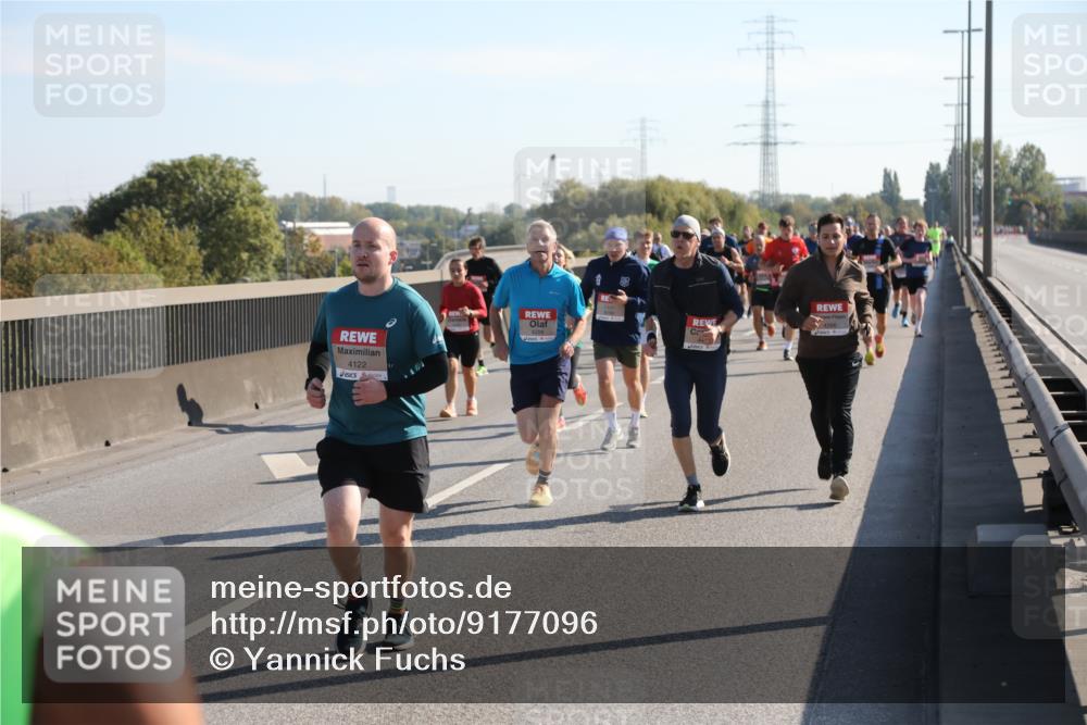 03.10.2025 - Köhlbrandbrückenlauf Yannick Fuchs http://msf.ph/oto/9177096 03.10.2025 11:16:02 Position 3 4122, 4266 meine-sportfotos.de