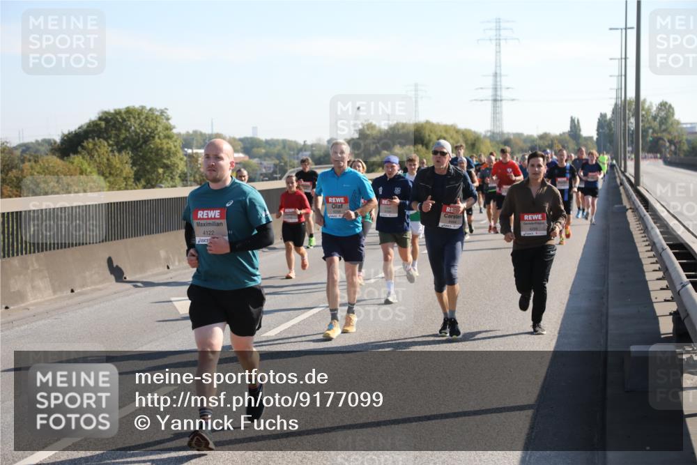 03.10.2025 - Köhlbrandbrückenlauf Yannick Fuchs http://msf.ph/oto/9177099 03.10.2025 11:16:02 Position 3 4122, 4444 meine-sportfotos.de