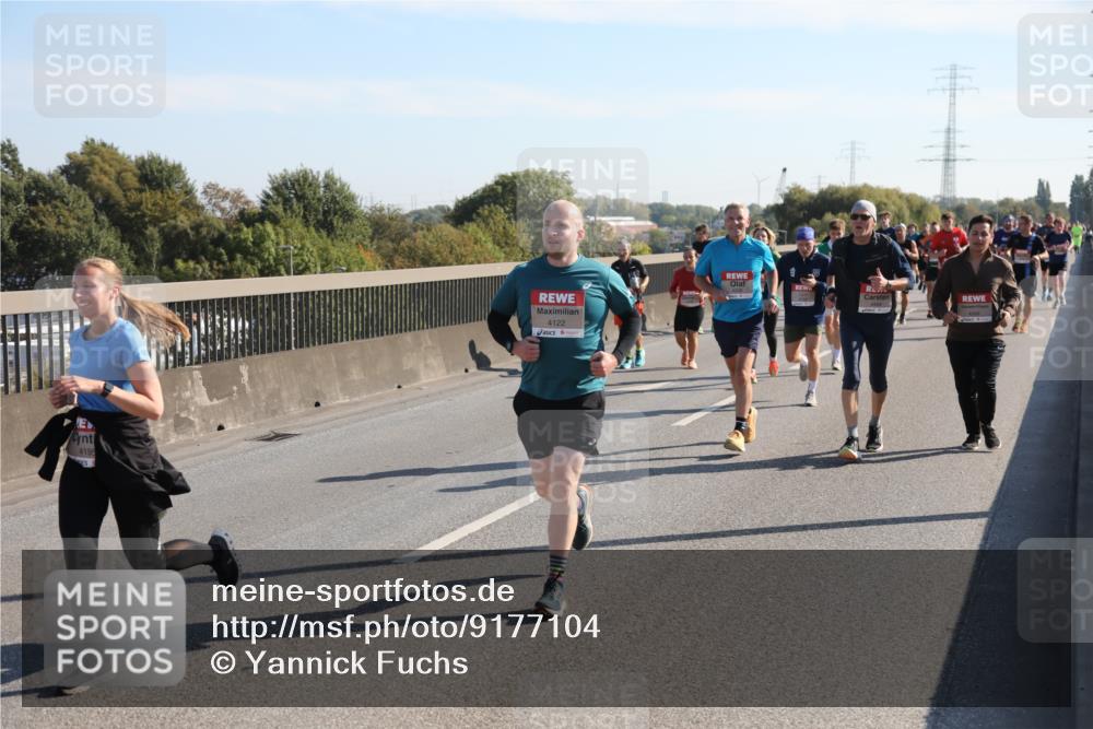 03.10.2025 - Köhlbrandbrückenlauf Yannick Fuchs http://msf.ph/oto/9177104 03.10.2025 11:16:02 Position 3 4195, 4122 meine-sportfotos.de