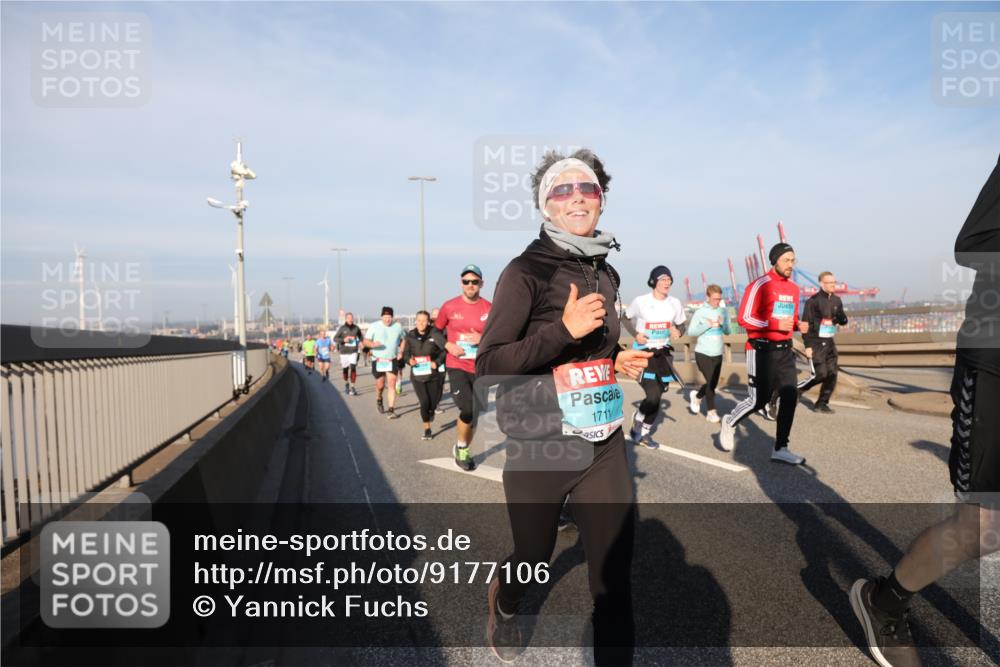 03.10.2025 - Köhlbrandbrückenlauf Yannick Fuchs http://msf.ph/oto/9177106 03.10.2025 08:47:56 Position 2 1711 meine-sportfotos.de