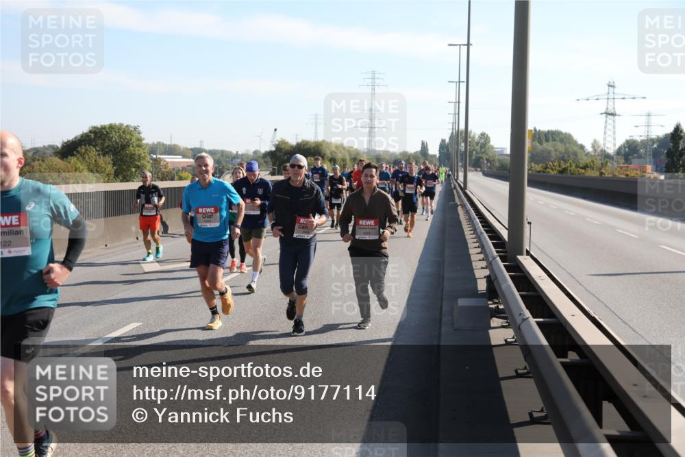 03.10.2025 - Köhlbrandbrückenlauf Yannick Fuchs http://msf.ph/oto/9177114 03.10.2025 11:16:03 Position 3 122, 88 meine-sportfotos.de