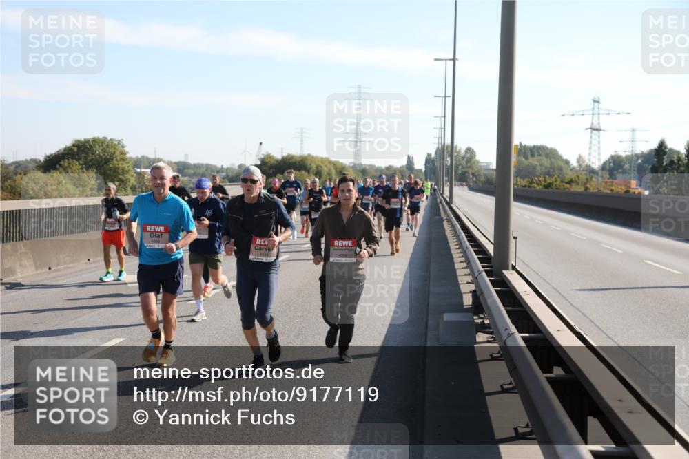 03.10.2025 - Köhlbrandbrückenlauf Yannick Fuchs http://msf.ph/oto/9177119 03.10.2025 11:16:03 Position 3 4288, 4444 meine-sportfotos.de