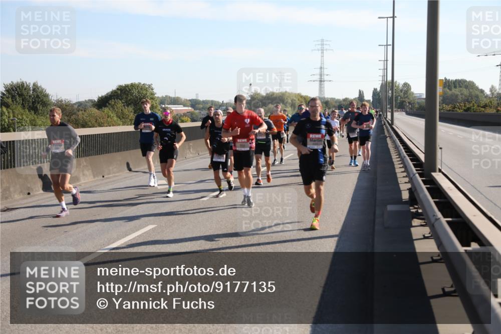 03.10.2025 - Köhlbrandbrückenlauf Yannick Fuchs http://msf.ph/oto/9177135 03.10.2025 11:16:07 Position 3  meine-sportfotos.de