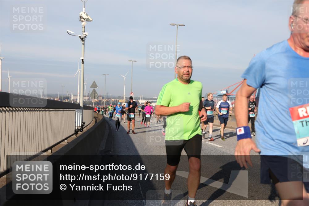 03.10.2025 - Köhlbrandbrückenlauf Yannick Fuchs http://msf.ph/oto/9177159 03.10.2025 08:48:04 Position 2  meine-sportfotos.de