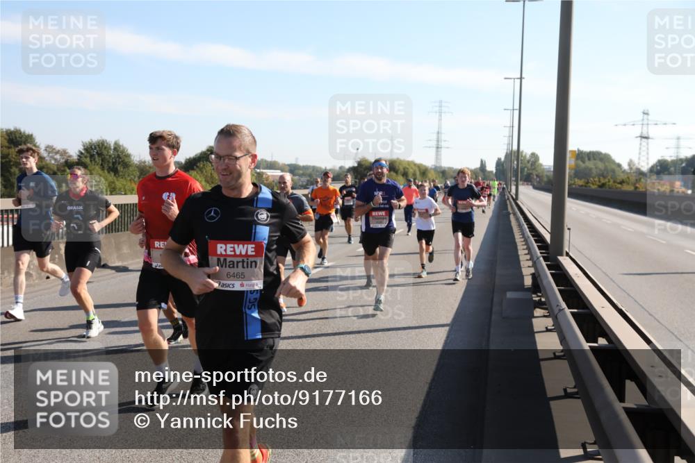 03.10.2025 - Köhlbrandbrückenlauf Yannick Fuchs http://msf.ph/oto/9177166 03.10.2025 11:16:09 Position 3 6465 meine-sportfotos.de
