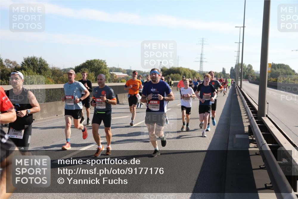 03.10.2025 - Köhlbrandbrückenlauf Yannick Fuchs http://msf.ph/oto/9177176 03.10.2025 11:16:10 Position 3 6062, 1, 5670 meine-sportfotos.de