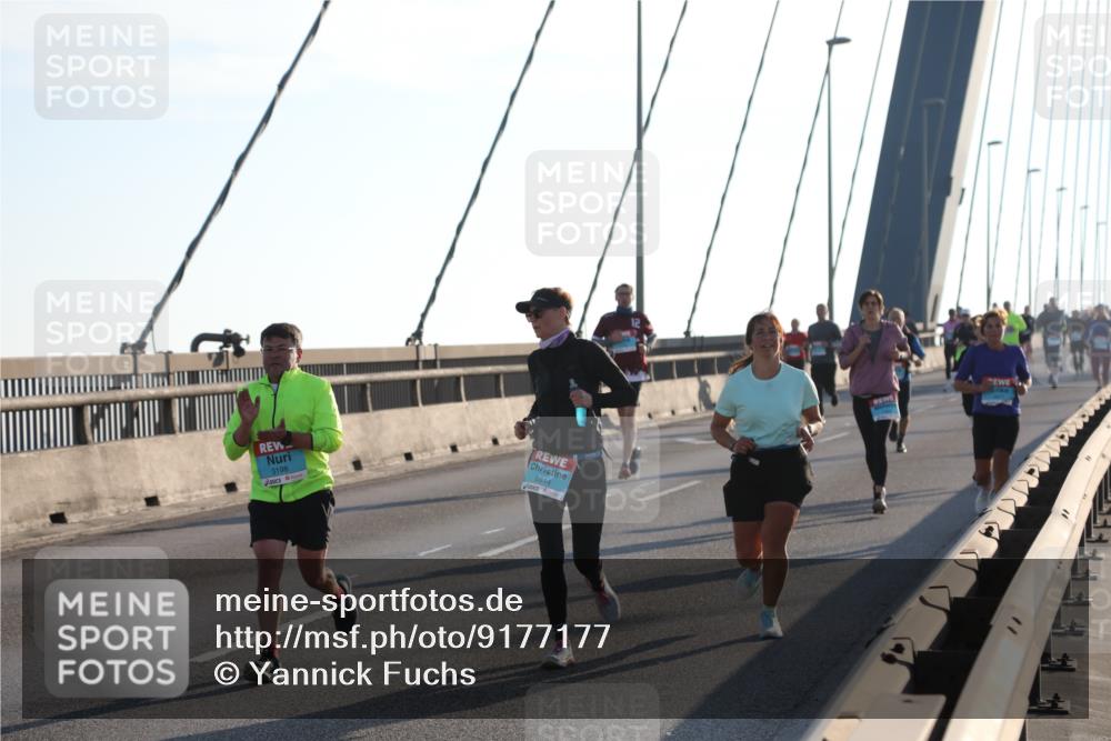 03.10.2025 - Köhlbrandbrückenlauf Yannick Fuchs http://msf.ph/oto/9177177 03.10.2025 08:27:21 Position 1 3198, 2814 meine-sportfotos.de