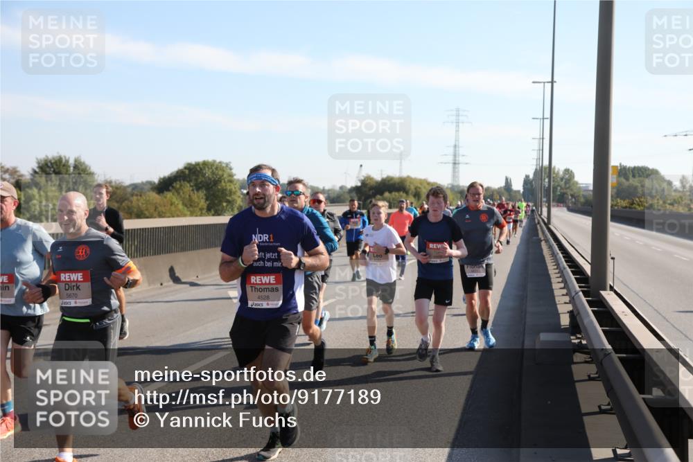 03.10.2025 - Köhlbrandbrückenlauf Yannick Fuchs http://msf.ph/oto/9177189 03.10.2025 11:16:11 Position 3 12, 5670, 1, 4528, 6803 meine-sportfotos.de