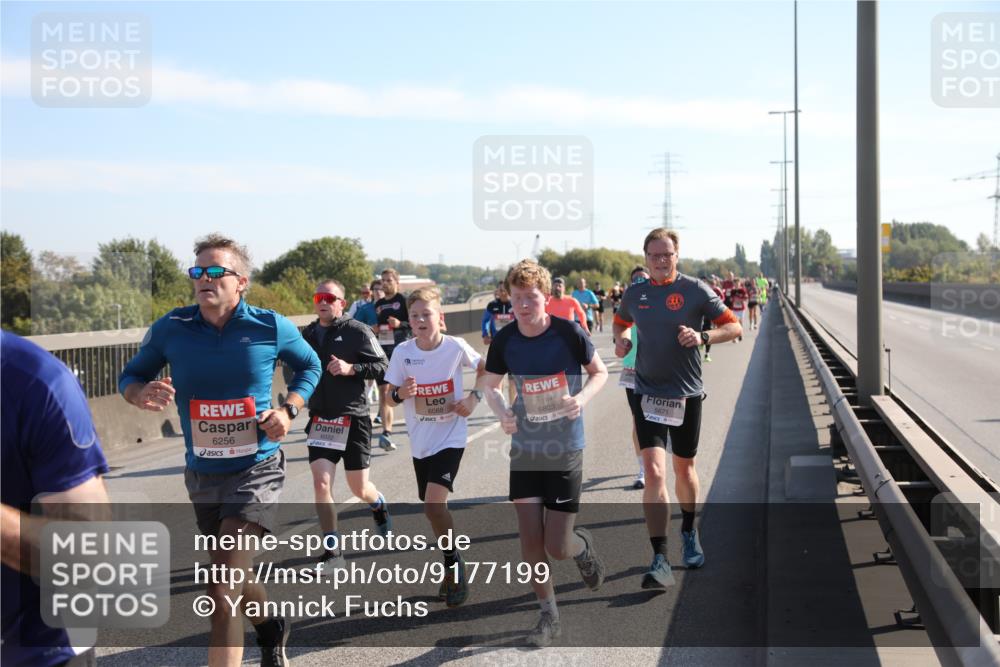 03.10.2025 - Köhlbrandbrückenlauf Yannick Fuchs http://msf.ph/oto/9177199 03.10.2025 11:16:12 Position 3 6256, 6088, 6803, 5671 meine-sportfotos.de