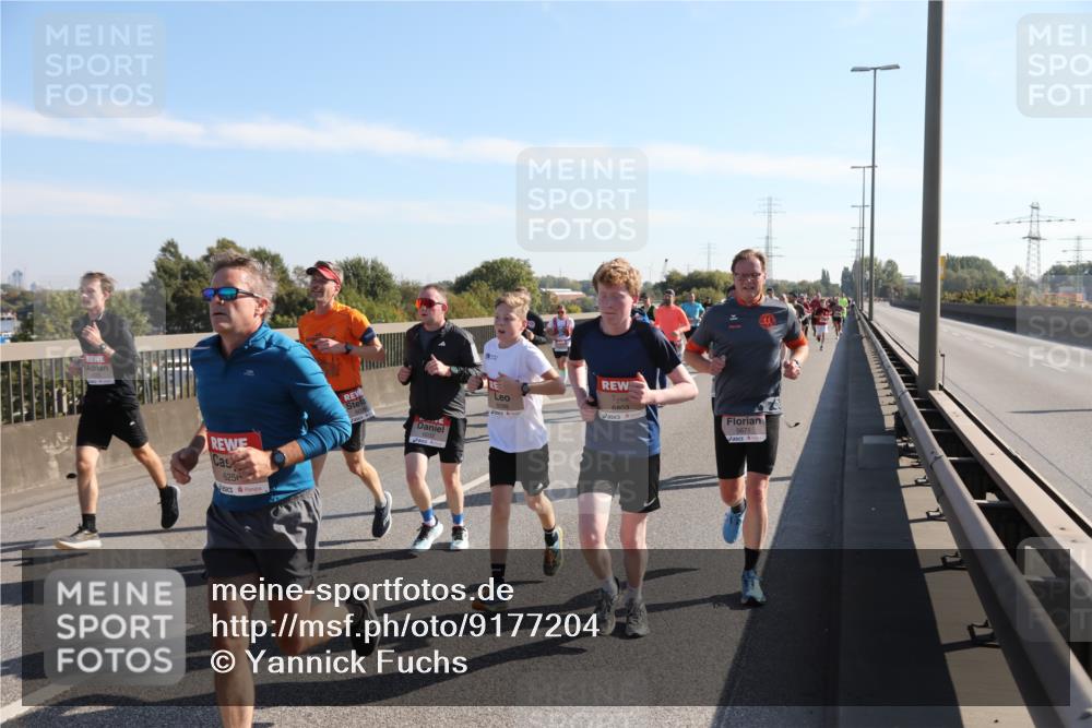 03.10.2025 - Köhlbrandbrückenlauf Yannick Fuchs http://msf.ph/oto/9177204 03.10.2025 11:16:12 Position 3 625, 6803, 5671 meine-sportfotos.de