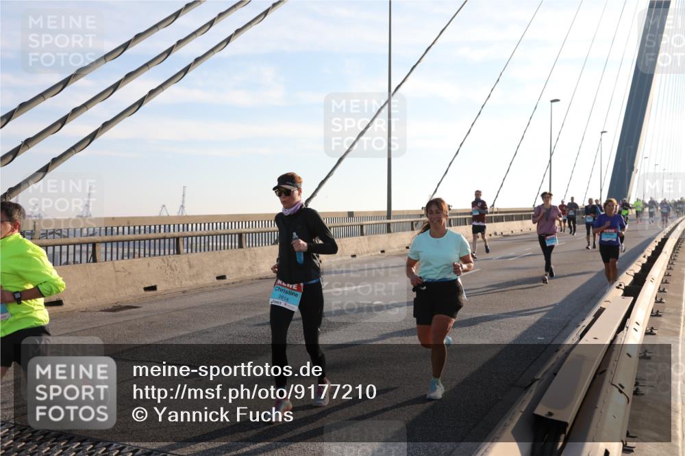 03.10.2025 - Köhlbrandbrückenlauf Yannick Fuchs http://msf.ph/oto/9177210 03.10.2025 08:27:24 Position 1 2814 meine-sportfotos.de