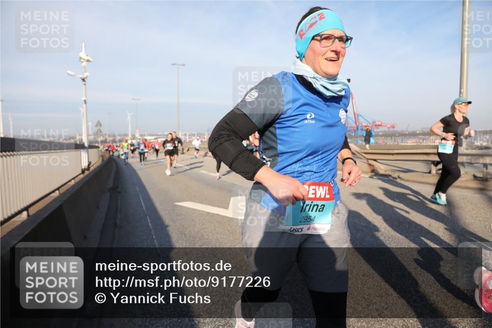 03.10.2025 - Köhlbrandbrückenlauf Yannick Fuchs http://msf.ph/oto/9177226 03.10.2025 08:48:11 Position 2 2954 meine-sportfotos.de