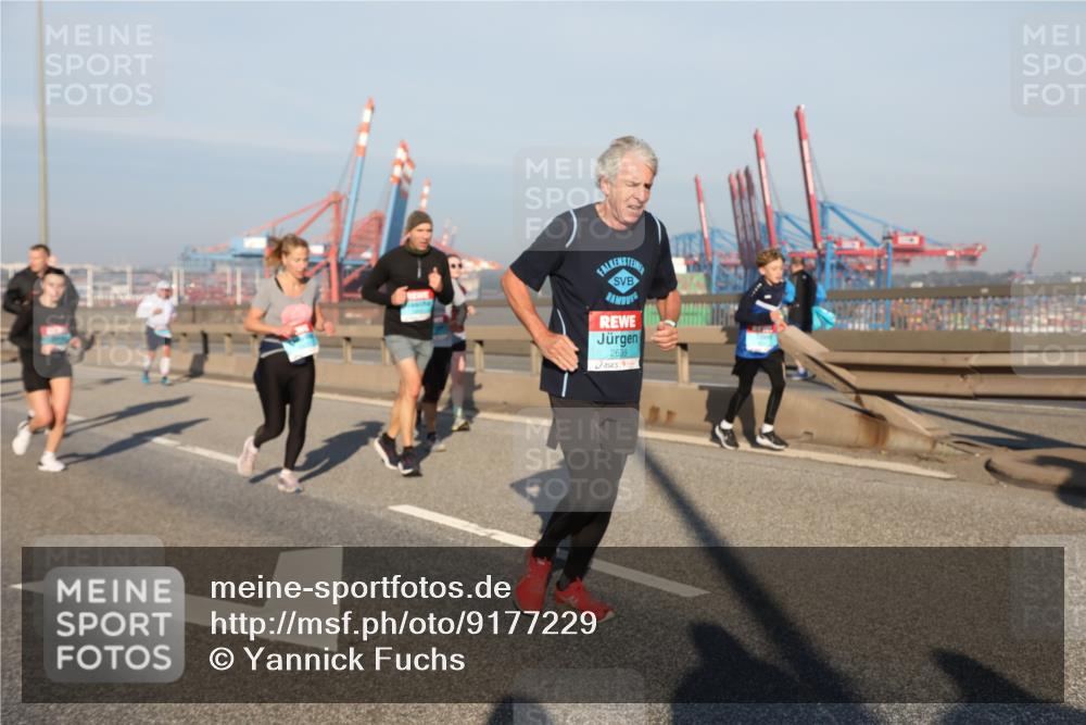 03.10.2025 - Köhlbrandbrückenlauf Yannick Fuchs http://msf.ph/oto/9177229 03.10.2025 08:48:12 Position 2 2699 meine-sportfotos.de