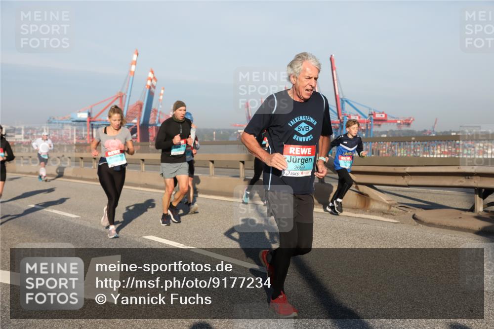 03.10.2025 - Köhlbrandbrückenlauf Yannick Fuchs http://msf.ph/oto/9177234 03.10.2025 08:48:12 Position 2 2699 meine-sportfotos.de