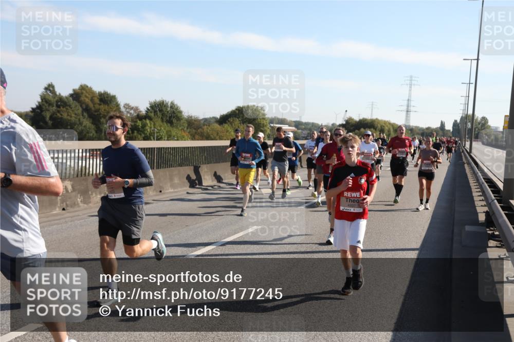 03.10.2025 - Köhlbrandbrückenlauf Yannick Fuchs http://msf.ph/oto/9177245 03.10.2025 11:16:21 Position 3 4337 meine-sportfotos.de