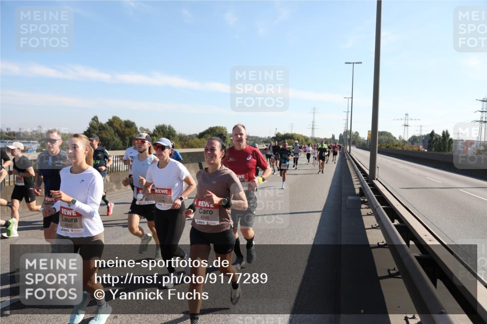 03.10.2025 - Köhlbrandbrückenlauf Yannick Fuchs http://msf.ph/oto/9177289 03.10.2025 11:16:24 Position 3 4247, 6786, 4246 meine-sportfotos.de