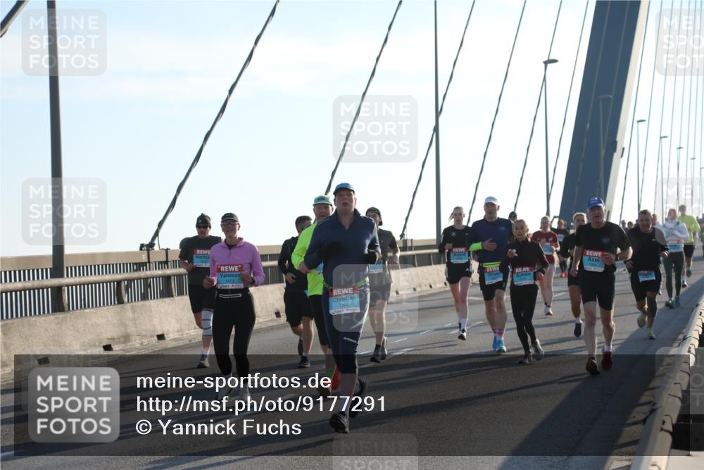 03.10.2025 - Köhlbrandbrückenlauf Yannick Fuchs http://msf.ph/oto/9177291 03.10.2025 08:27:37 Position 1 1473, 1364 meine-sportfotos.de