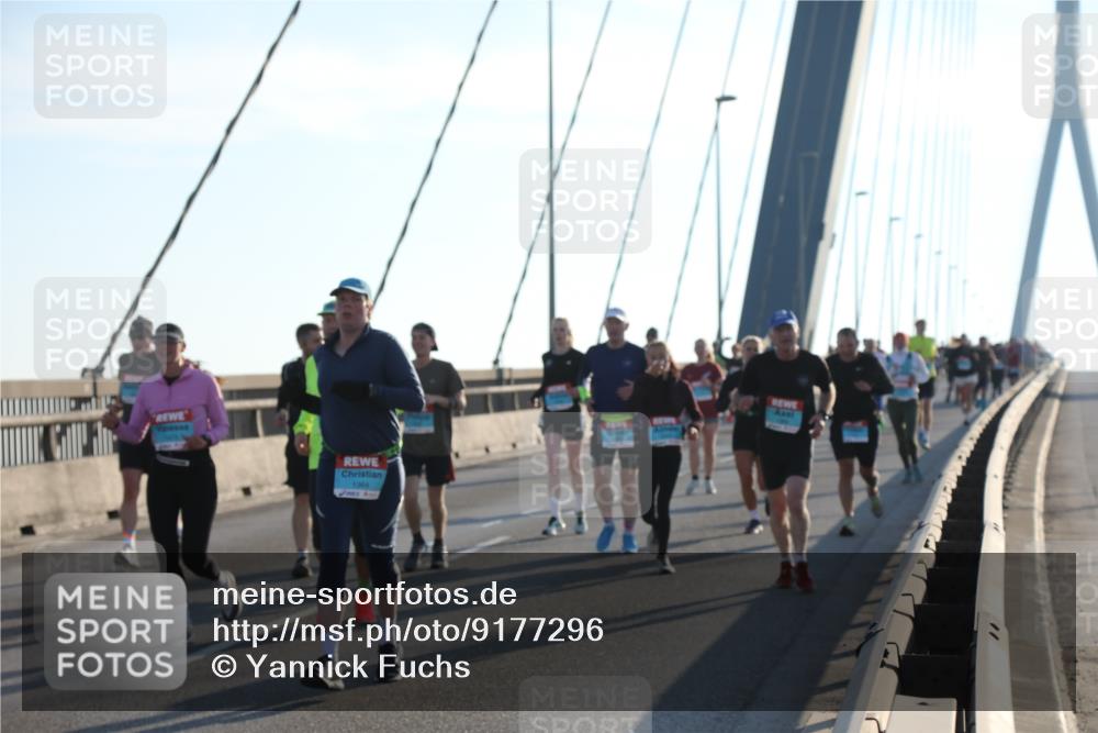03.10.2025 - Köhlbrandbrückenlauf Yannick Fuchs http://msf.ph/oto/9177296 03.10.2025 08:27:37 Position 1  meine-sportfotos.de