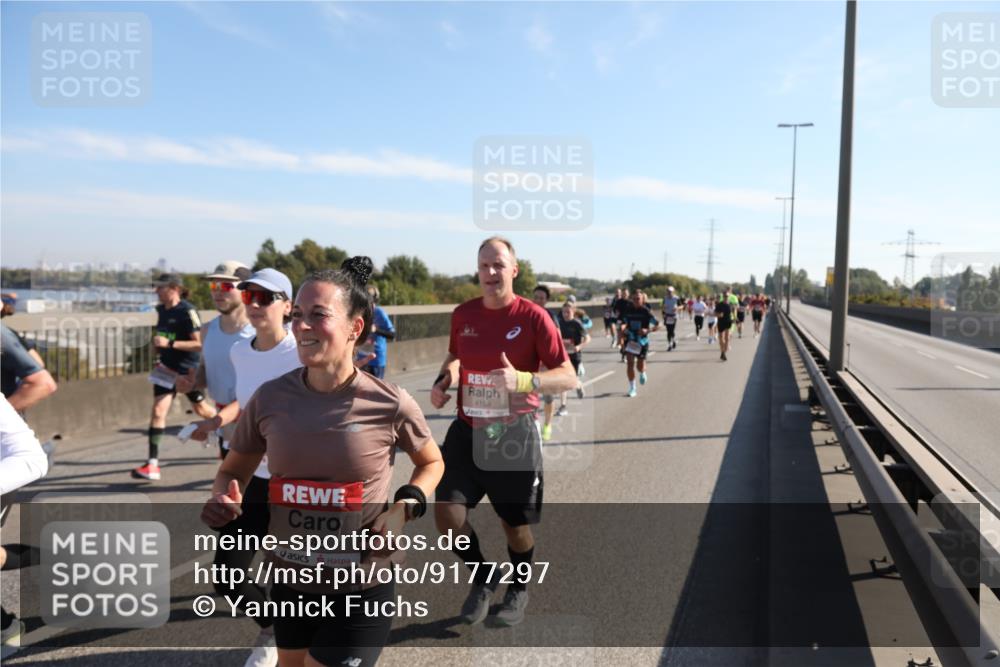 03.10.2025 - Köhlbrandbrückenlauf Yannick Fuchs http://msf.ph/oto/9177297 03.10.2025 11:16:25 Position 3 4246, 4159 meine-sportfotos.de