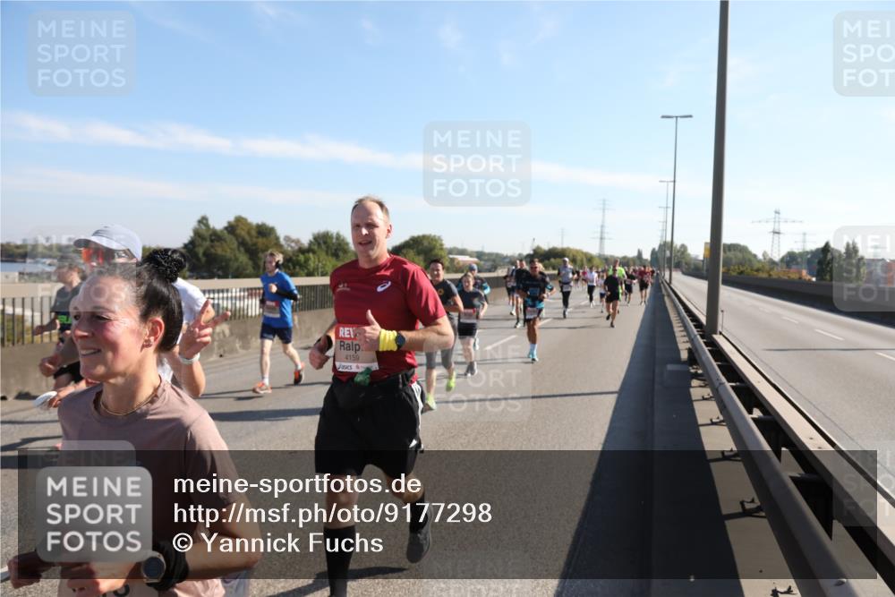 03.10.2025 - Köhlbrandbrückenlauf Yannick Fuchs http://msf.ph/oto/9177298 03.10.2025 11:16:25 Position 3 4159 meine-sportfotos.de