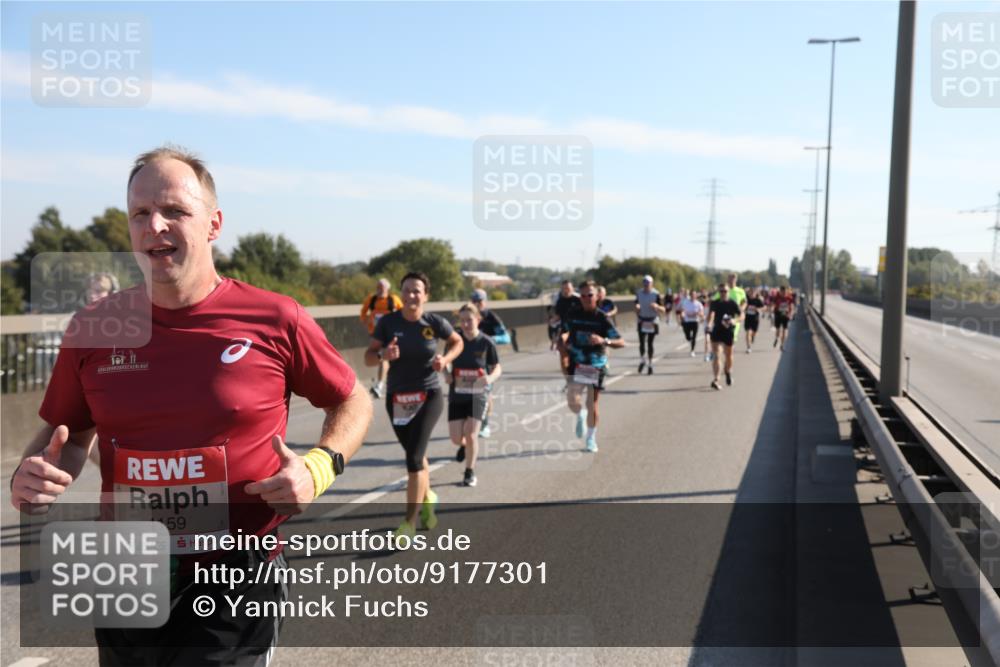 03.10.2025 - Köhlbrandbrückenlauf Yannick Fuchs http://msf.ph/oto/9177301 03.10.2025 11:16:25 Position 3 11, 4159 meine-sportfotos.de