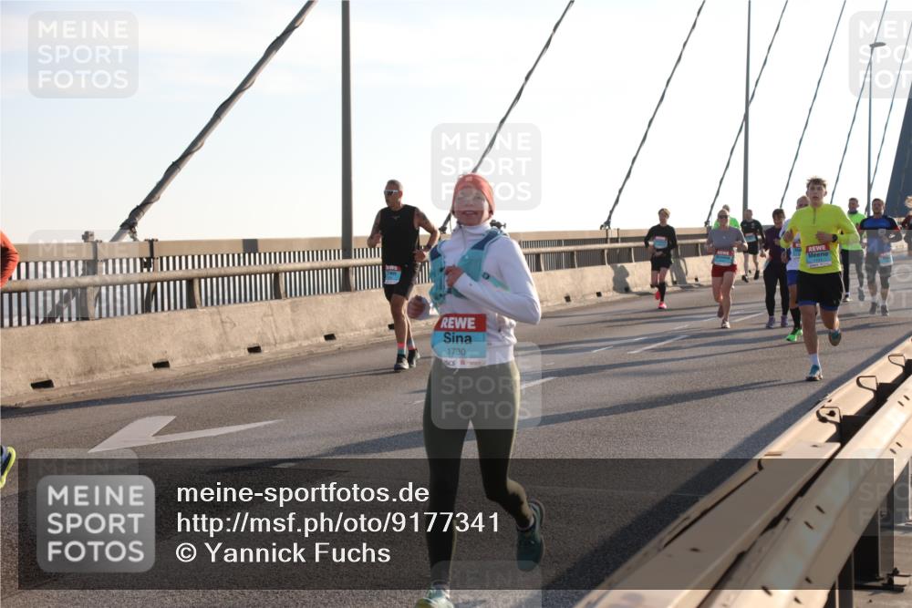 03.10.2025 - Köhlbrandbrückenlauf Yannick Fuchs http://msf.ph/oto/9177341 03.10.2025 08:27:44 Position 1 1730 meine-sportfotos.de