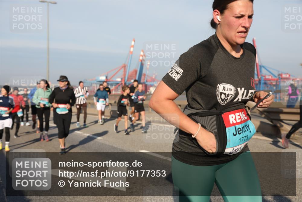 03.10.2025 - Köhlbrandbrückenlauf Yannick Fuchs http://msf.ph/oto/9177353 03.10.2025 08:48:23 Position 2 1773 meine-sportfotos.de