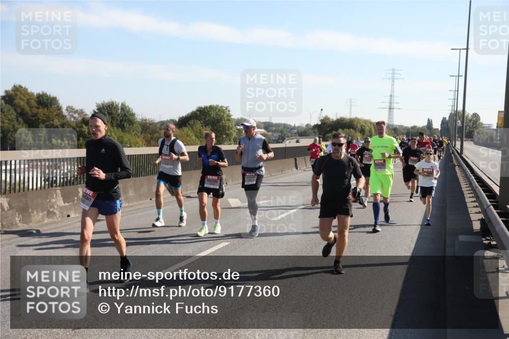 03.10.2025 - Köhlbrandbrückenlauf Yannick Fuchs http://msf.ph/oto/9177360 03.10.2025 11:16:29 Position 3 4138 meine-sportfotos.de
