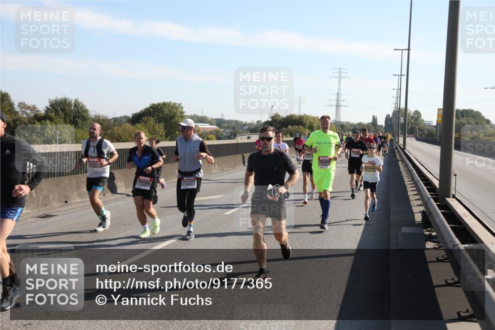 03.10.2025 - Köhlbrandbrückenlauf Yannick Fuchs http://msf.ph/oto/9177365 03.10.2025 11:16:29 Position 3 4138 meine-sportfotos.de