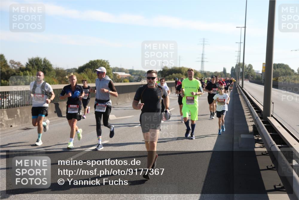 03.10.2025 - Köhlbrandbrückenlauf Yannick Fuchs http://msf.ph/oto/9177367 03.10.2025 11:16:29 Position 3 4138 meine-sportfotos.de